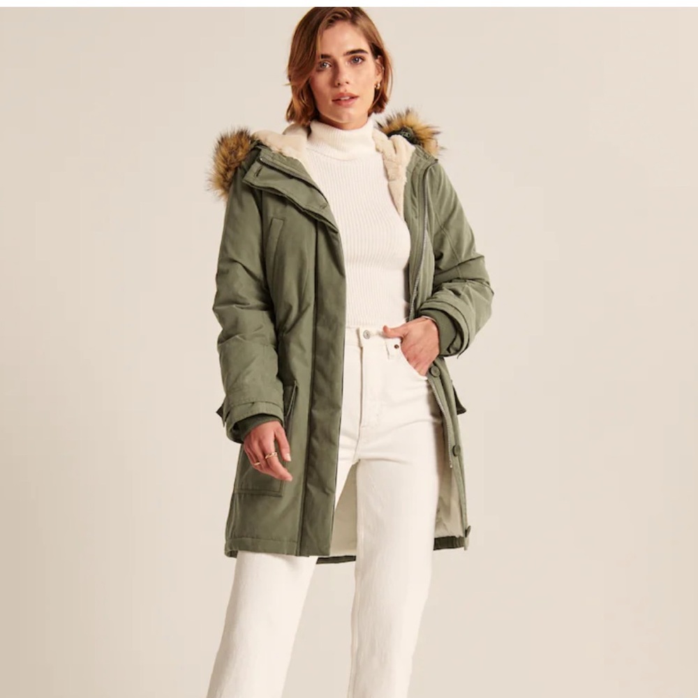 Faux fur lined military parka abercrombie & fitch in olive green